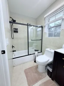 Explore NYC/NJ Stylish Stay w/Garage+EV Charging - Image 5