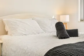 Ocean Whispers - Beach front apartment - Image 5
