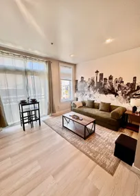 Belltown Beauty- FREE Parking/Pool/Gym/Spa - Image 2