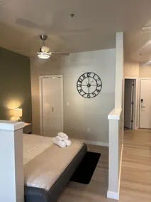 Belltown Beauty- FREE Parking/Pool/Gym/Spa - Image 5
