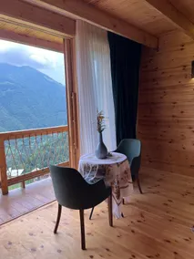 Dreamy Garden Cabin - Image 4