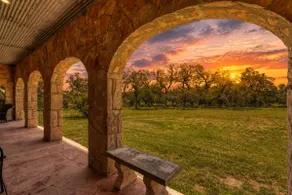 Peaceful 3-Bedroom Ranch Retreat Near Blanco - Image 3