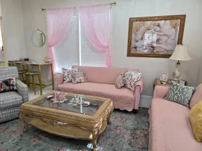 Luxury Downtown | 4 Rooms wTVs & 3 Bath | Balcony - Image 4