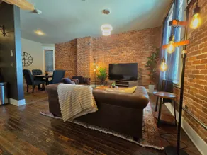 Historic, Free Parking, King Bed, Coffee Bar - Image 2