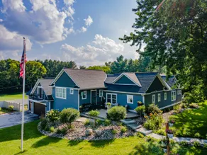 Andover · 4800 sf 4BR Escape w/ Speakeasy, Hot Tub - Image 2
