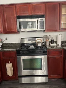Upscale 3BR best neighborhood - Image 5