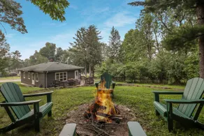 Cabin Vibes in the Heart of Town - Image 3