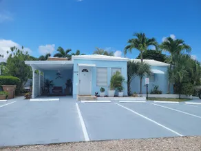 Melrose Place Beach House - Image 2