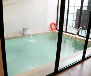 Family apartment with private pool - Image 3