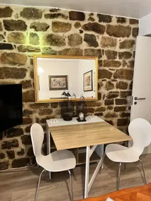 Charming 1 bedroom apartment in Neffies with Patio - Image 5