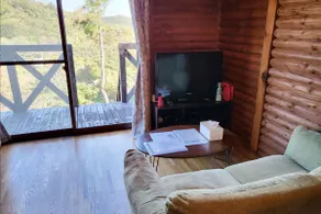 Affordable Island Villa with Sea Views Great Value Stay - Image 4