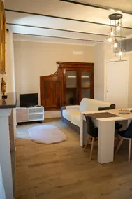 Via Mentana Apartment - Image 5