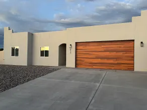 Brand-New Charming Quiet Townhome - Image 2