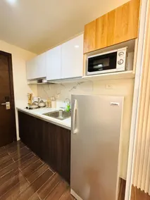 Luxurious Room in Bel Air Makati - Air Residences - Image 5