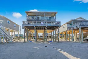 Surfside Beach | Toes-in-Sand | Pets - Image 3