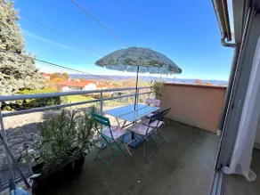 5 minutes A75, house in the heart of the village - Image 3