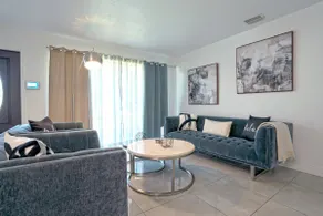 Centric House/Close to Las Olas beach & HardRock - Image 5