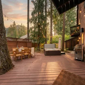 Chalet Rivière: Sleeps 12, Dog-Friendly, Hot Tub - Image 2