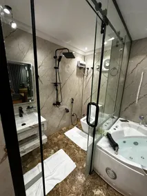 Hotel Junior Suite - Image 5