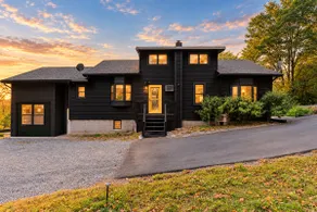 Catskill Creekside Getaway, Mountain Views - Image 2