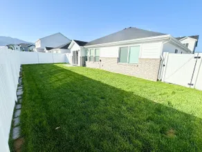 Private, One-Level Home, Walk-In Shower, Sleeps 7 - Image 5