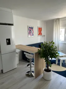 Sara’s flat in Algés - 4 Guests - Image 3