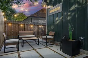 Lockhart 2BR/2BA Getaway w/ Patio Near BBQ/Square - Image 4