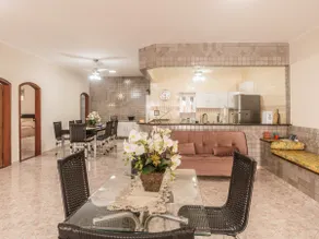 Family House | Pool+Gourmet • 14 people • 500 meters from the beach - Image 3