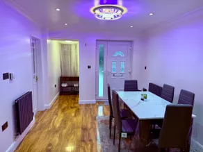 Spacious 3BR|Contractor-ready|Parking x3|Sleeps x8 - Image 2