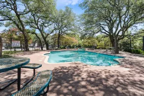 1BR Bright Domain Apt w Pool, Tennis & Parking - Image 4