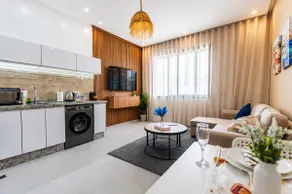 Chic Boho Paradise w/ Parking, Rooftop & Workspace - Image 5