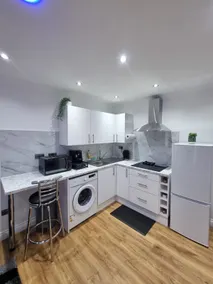Very Cosy & Lovely 1 Bed Garden Apartment - Image 4