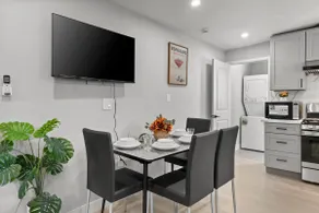 Jane's Home (KN) | Upgraded Home w HVAC+Parking - Image 4