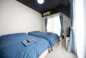 Sightseeing, gourmet, and shopping are all within 5 minutes - Twin room - Parking available - Image 5