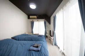 Sightseeing, gourmet, and shopping are all within 5 minutes - Twin room - Parking available - Image 2