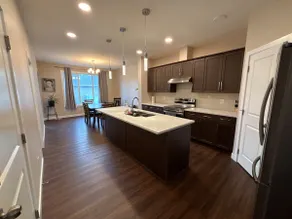 3 bedroom house with garage and fenced backyard - Image 4