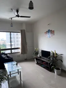 The Urban Nest - Cozy Living with a Serene View - Image 5
