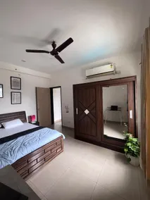 The Urban Nest - Cozy Living with a Serene View - Image 3