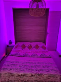 Studio with a whirlpool bathtub in a quiet chalet - Image 3