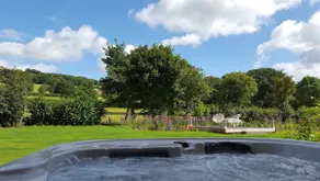 Stiperstones Lodge with Hot Tub - Image 4