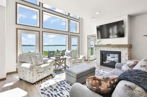 Lakeside Luxury on Rush Lake - Image 2