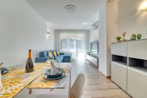 Casa Ginevra - Modern Design, King Bed & Terrace - Image 5