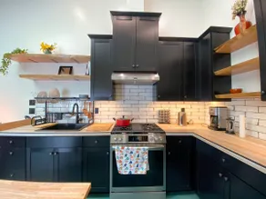 New, modern, one bedroom house w/ utilities incl. - Image 4