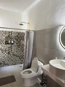Nice 2nd floor apartment near the beach - Image 5