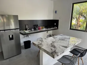 Nice 2nd floor apartment near the beach - Image 4