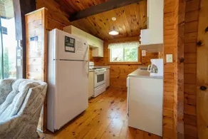 Lakefront 3-bedroom Cottage in Port Carling #3o - Image 5