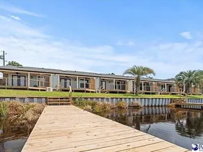 Private, Lakefront Condo - Image 5