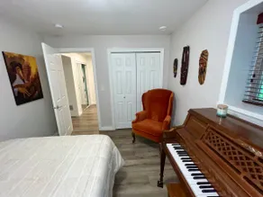 Private 2 Bedroom Guest Suite-Walnut Grove Langley - Image 5
