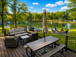 Cottage on sandy all sport Lake! Stylish/Renovated - Image 3