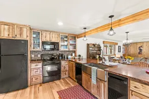 Cozy Riverside Retreat - Image 3